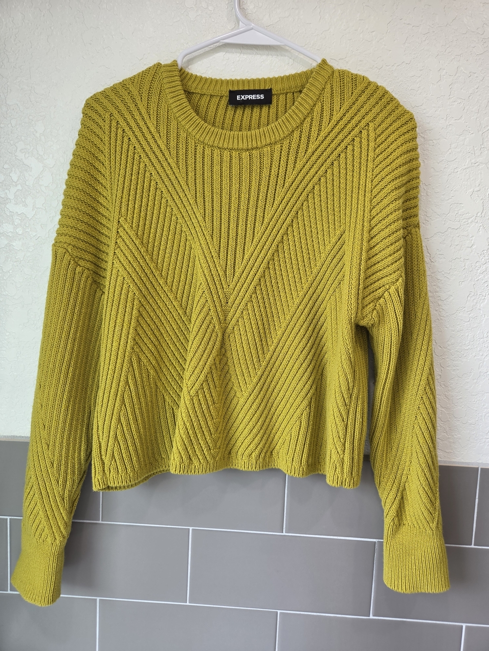 Express Women's Olive-Mustard Ribbed Crewneck Sweater